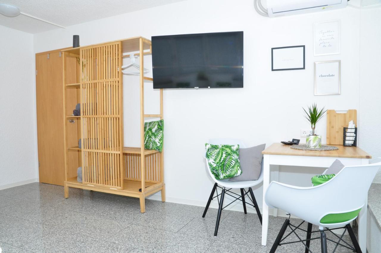 N37 -Modern Eingerichtete Zimmer In Ruhiger Lage Aldingen  エクステリア 写真
