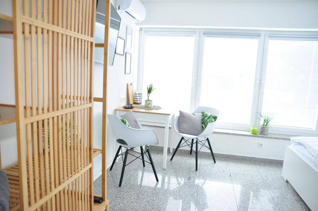 N37 -Modern Eingerichtete Zimmer In Ruhiger Lage Aldingen  エクステリア 写真