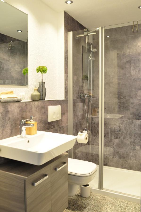 N37 -Modern Eingerichtete Zimmer In Ruhiger Lage Aldingen  エクステリア 写真