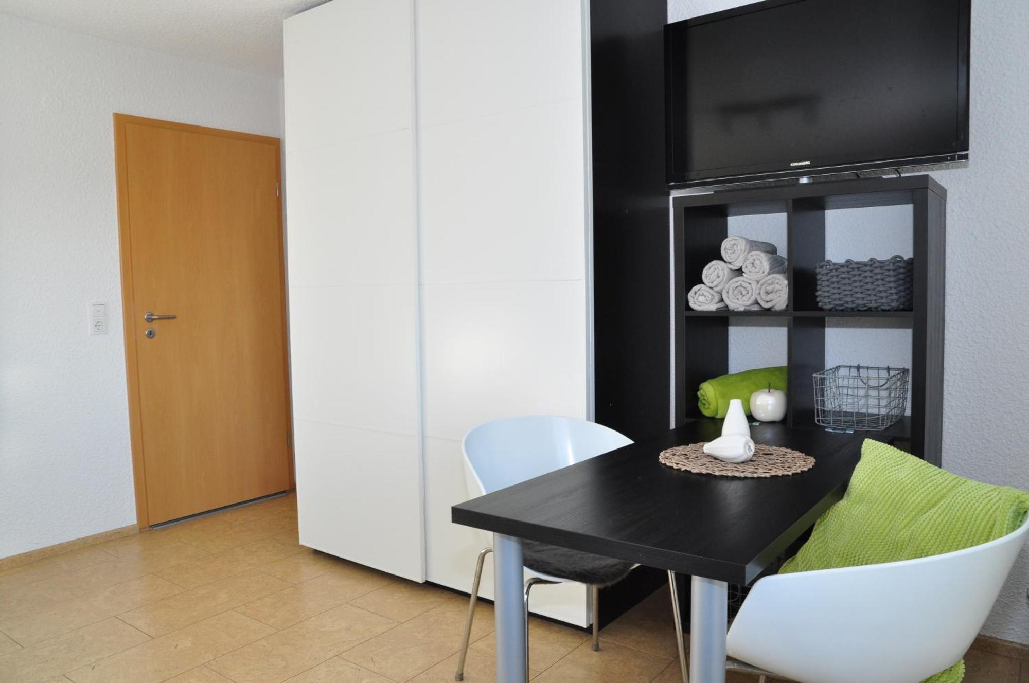 N37 -Modern Eingerichtete Zimmer In Ruhiger Lage Aldingen  エクステリア 写真