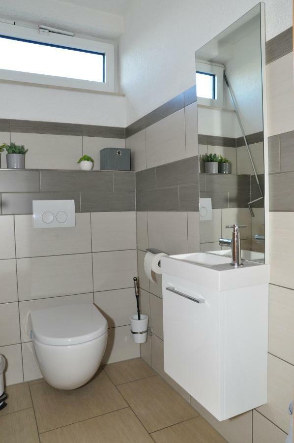 N37 -Modern Eingerichtete Zimmer In Ruhiger Lage Aldingen  エクステリア 写真